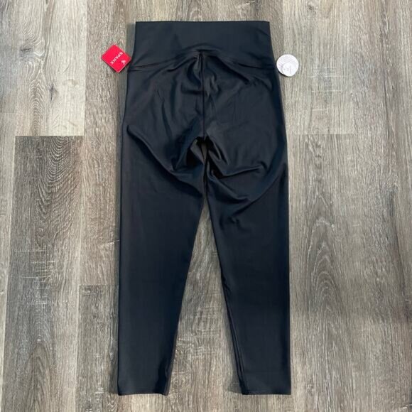 NWT Spanx Soft and Smooth 7/8 Leggings in Black - Size: Medium - Picture 2 of 7